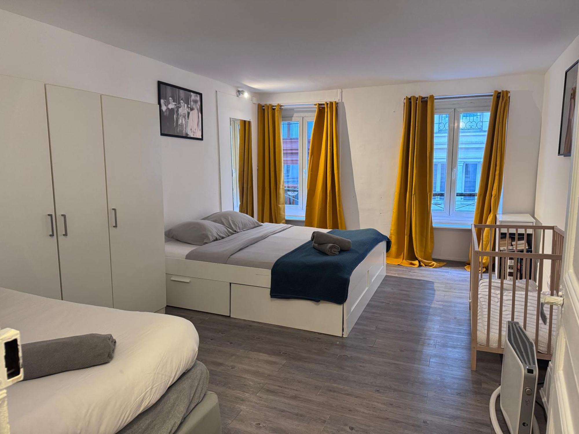 Appartement Flat For 7 Parijs